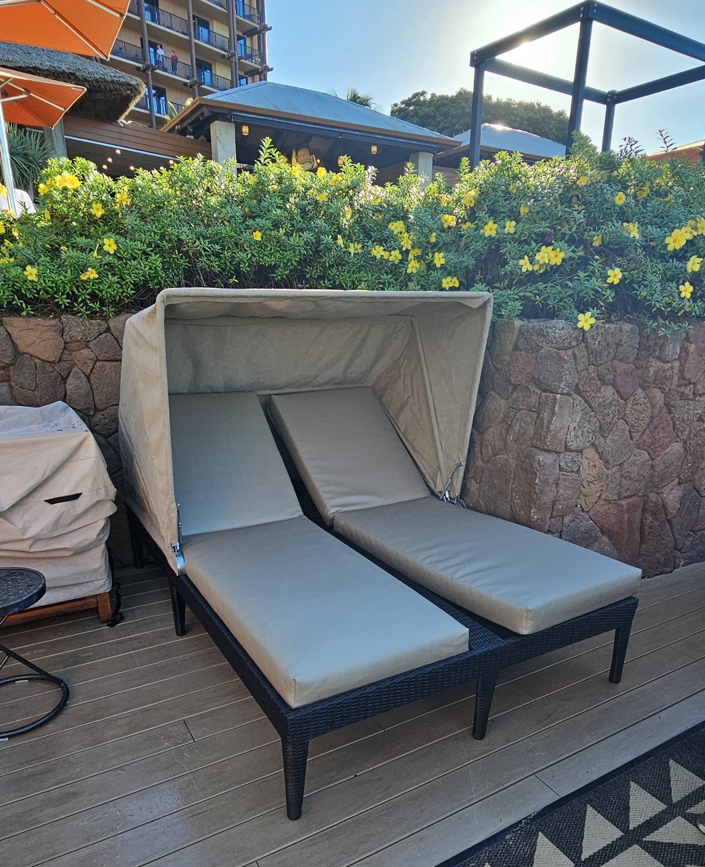Napoli double chaise lounger with hood
