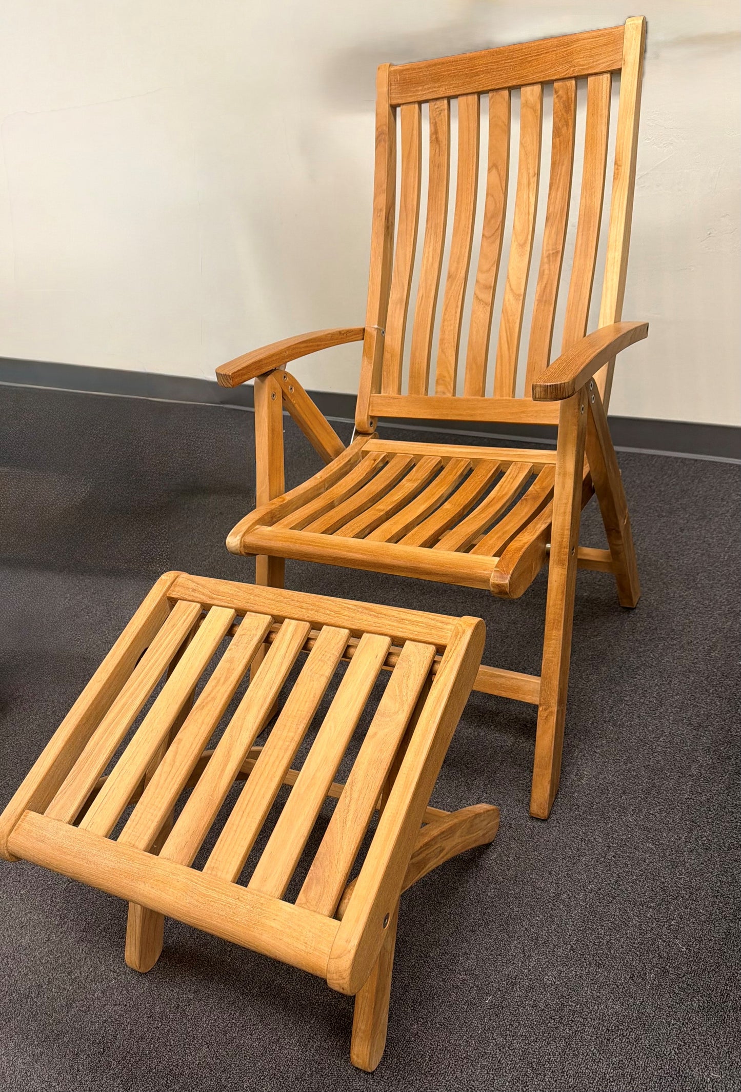 Carlisle Reclining Chair and Ottoman