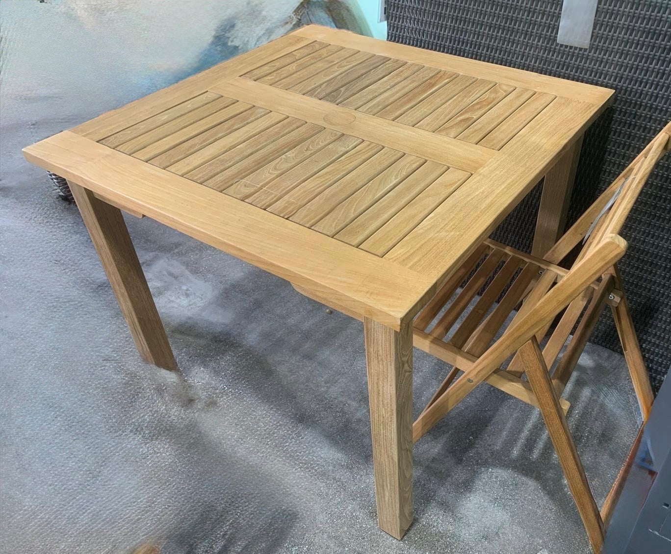 Monte Carlo Dining Table