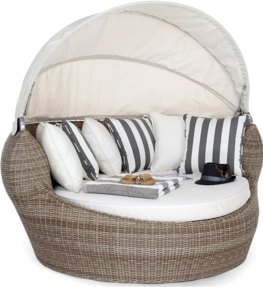 Sherena Daybed, Round, with Canopy